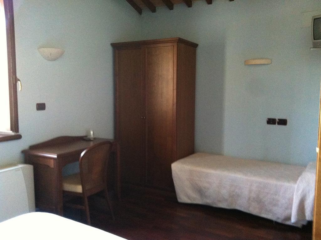 Agriturismo La Cantina Ascoli Piceno Ruang foto