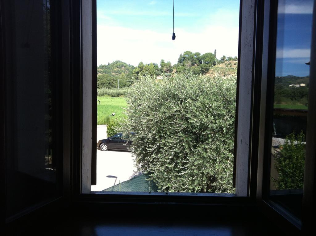 Agriturismo La Cantina Ascoli Piceno Ruang foto